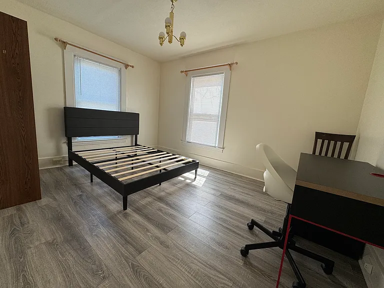 130 Roosevelt Ave #5 — Photo 22