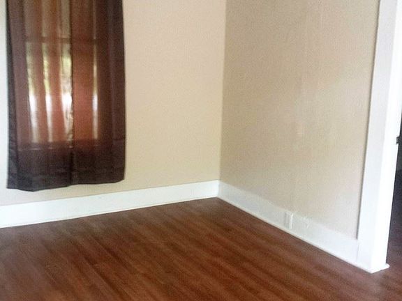 2nd image of 1149 W 4th St #3906695