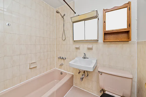 Rented by Compass | media 2