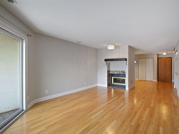 2nd image of 232 Franklin Ave W #206