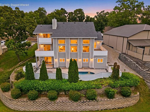 5th image of 1952 Pointe Royale Drive