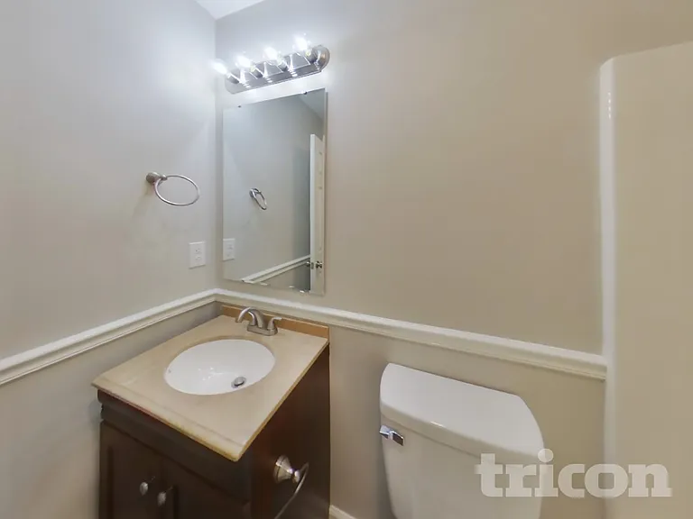 3247 Creekshore Dr — Photo 15