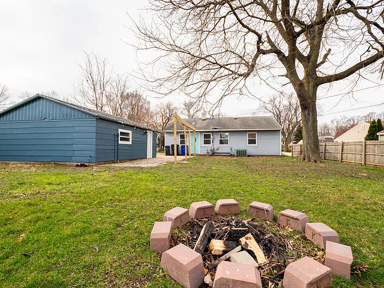 2411 Wisconsin St SW — Photo 18
