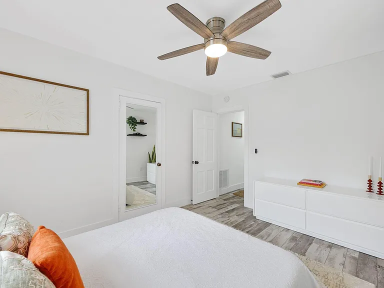 744 Sunset Rd — Photo 13