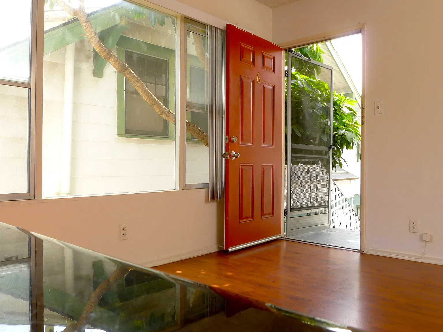 2 bed, 1.5 bath, 905 sqft, $3,270 — Photo 1