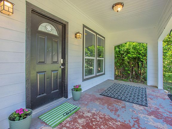 2nd image of 2322 Reuter Ave