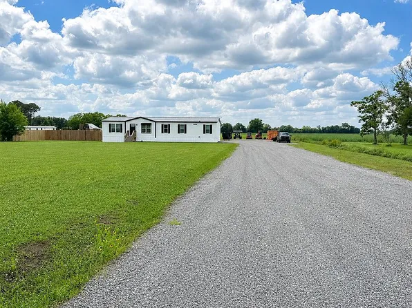 207 Coteau Holmes Rd, New Iberia, LA 70563