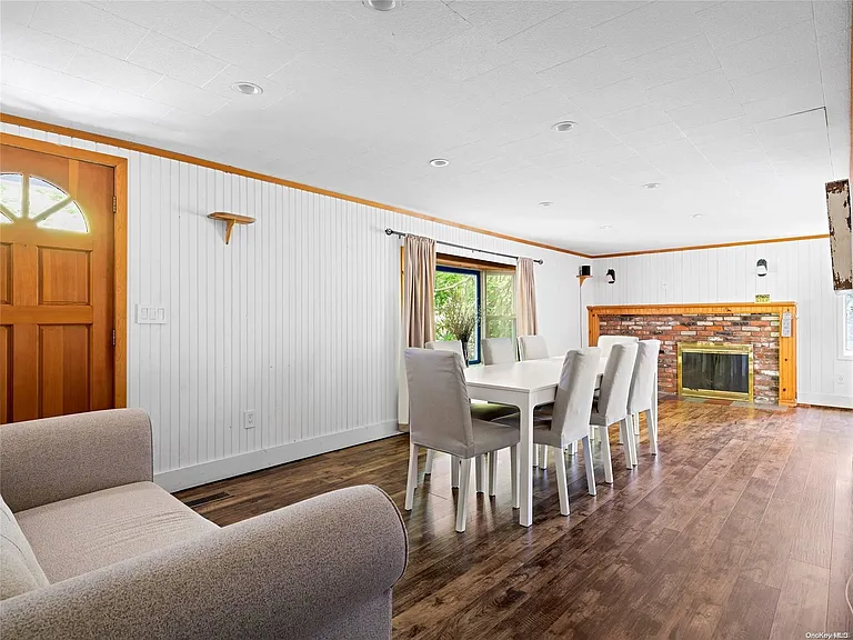 4 White Ln — Photo 15