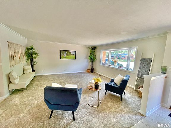 4th image of 2808 W Overbrook Dr