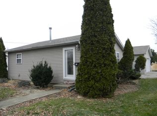 116 Clark St, Chenoa, IL 61726