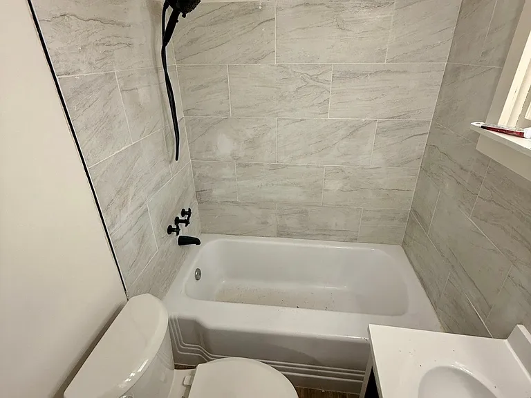757 Regina Ave — Photo 14