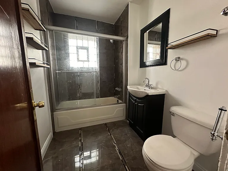 817 N Oakley Blvd #2 — Photo 7