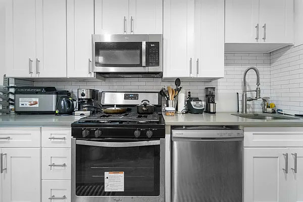 Rented by Corcoran | media 14