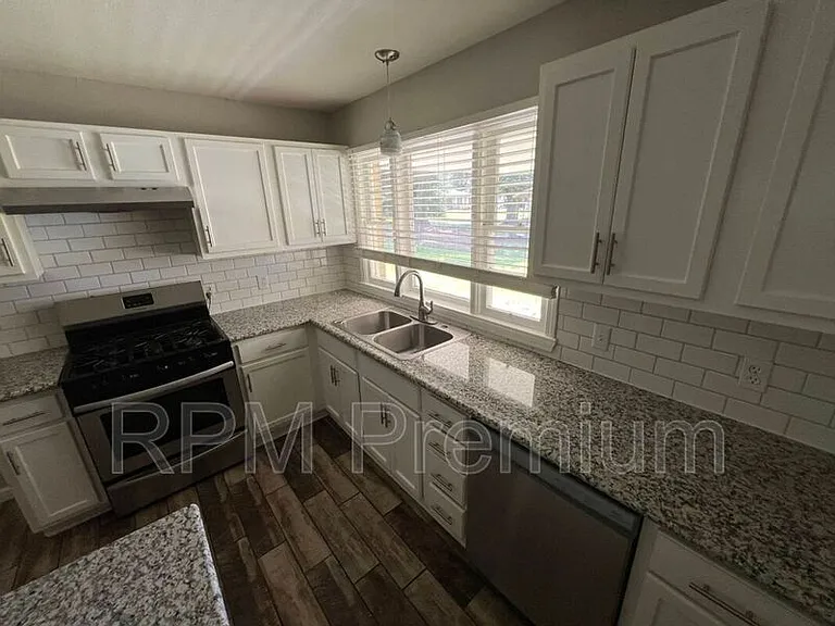 3337 Coolidge St — Photo 10