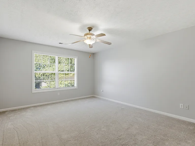 2560 Rockaway Pl — Photo 32