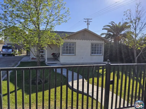 1099 W Pico Ave, El Centro, CA 92243