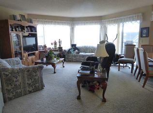 121 Front St APT 12, Lynden, WA 98264