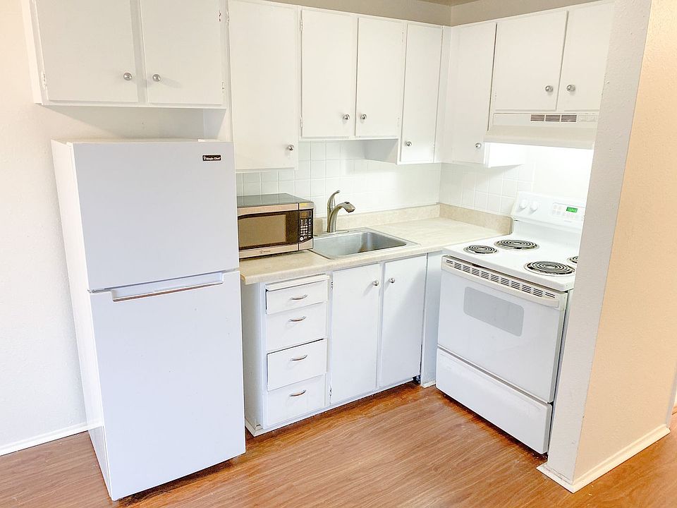 1st image of 224 Harvard Ave E #401