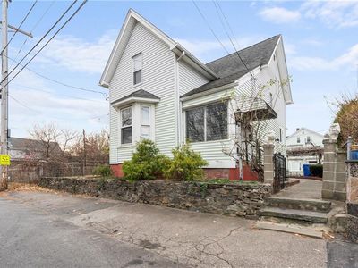 13 Orchard St, East Providence, RI, 02914