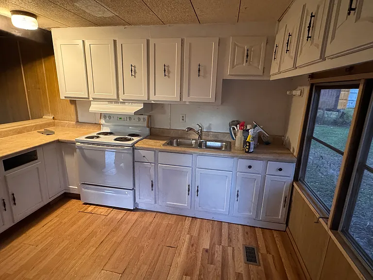 37529 Waverly Ave — Photo 10