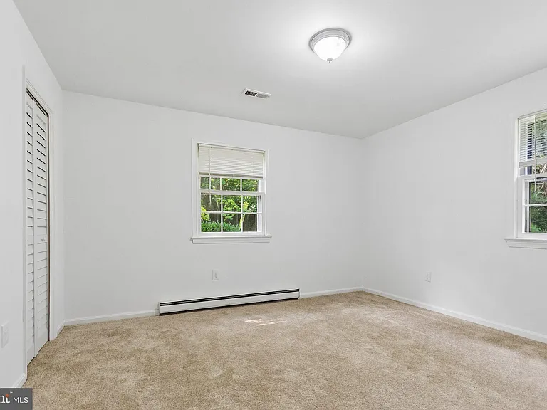 8755 Trinity Ln — Photo 16
