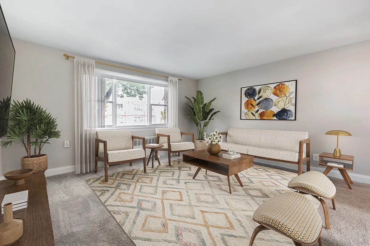 Bedford and Victoria Station Apartments — Photo 4