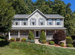 5011 Spruce Dr, Coraopolis, PA 15108