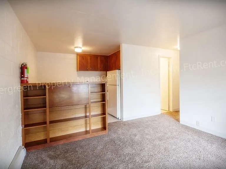 701 Parker St — Photo 6