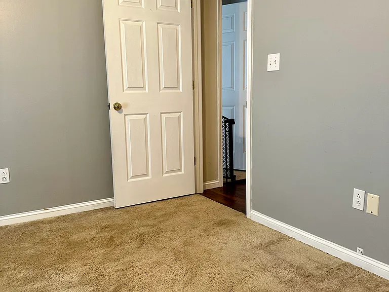 160 Mike Ave — Photo 14