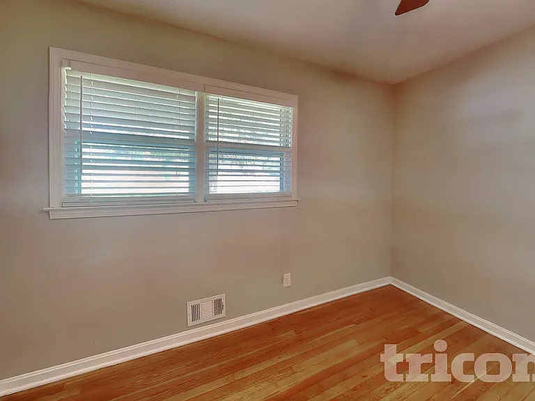 2054 North Rd — Photo 11