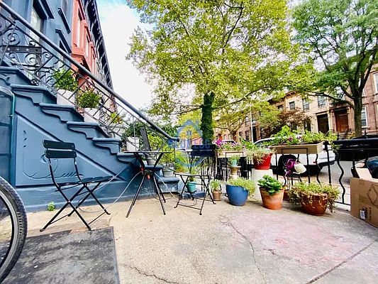 Rented by Blue Egg Realty Corp | media 22