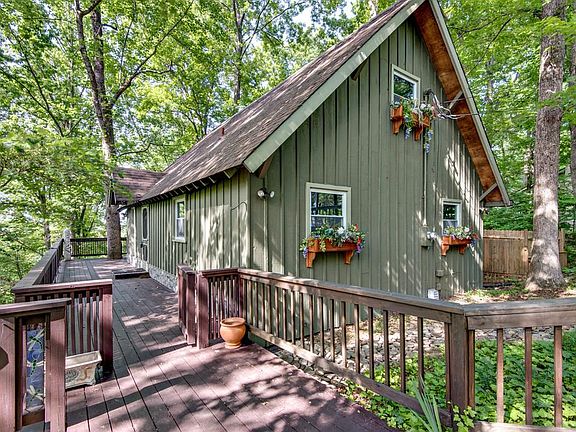 3rd image of 232 Harpeth Hills Dr