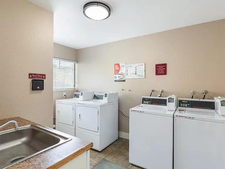 2185 Chatsworth Blvd, San Diego, CA 92107-Loma Highlands Apartment Homes Community Laundry Room