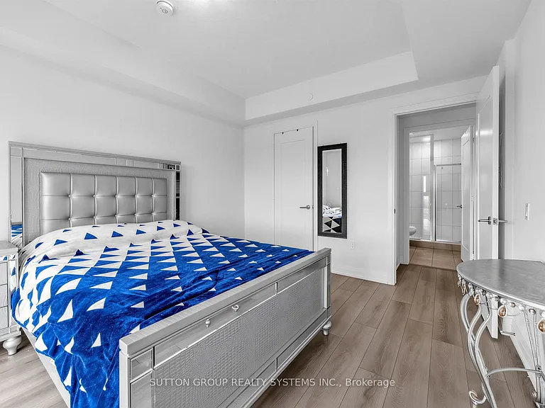 509 Dundas St W #521 — Photo 22
