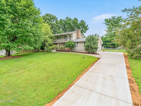 2nd image of 9715 Cortez Dr