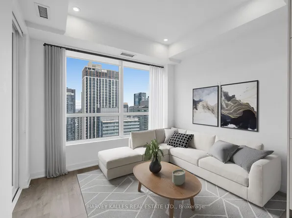 108 Peter St #4007, Toronto, ON M5V 0W2