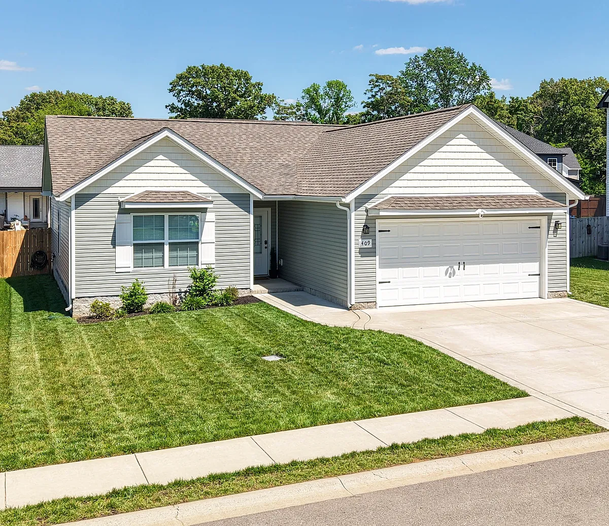 Building Photo - 409 Pomeroy Dr