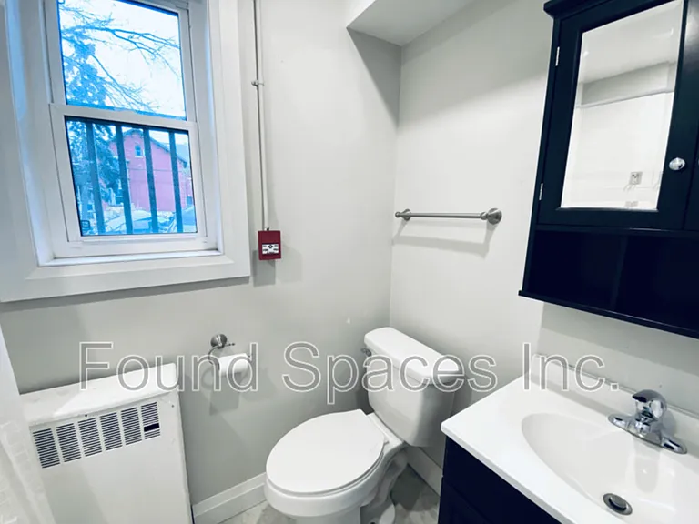 85 East Ave S #4 — Photo 6