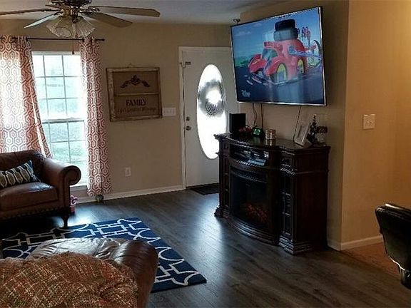 4th image of 283 Lee Road 639