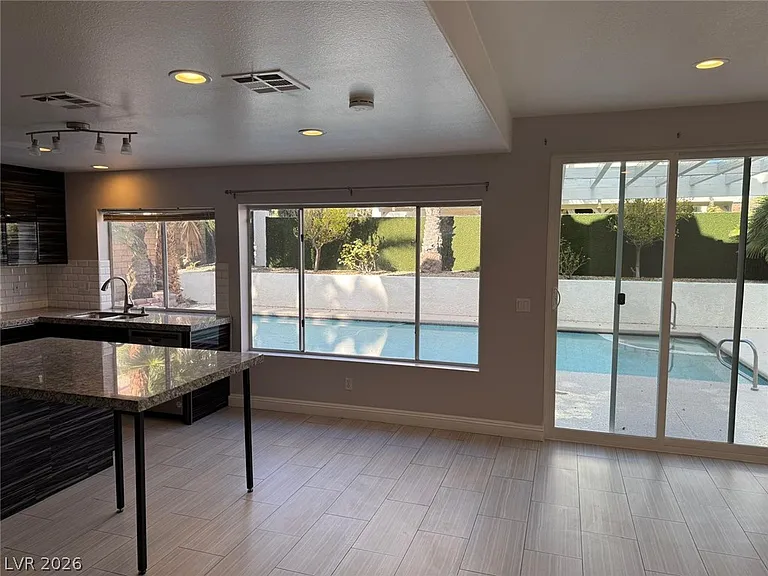 8218 Mount Nido Dr — Photo 10
