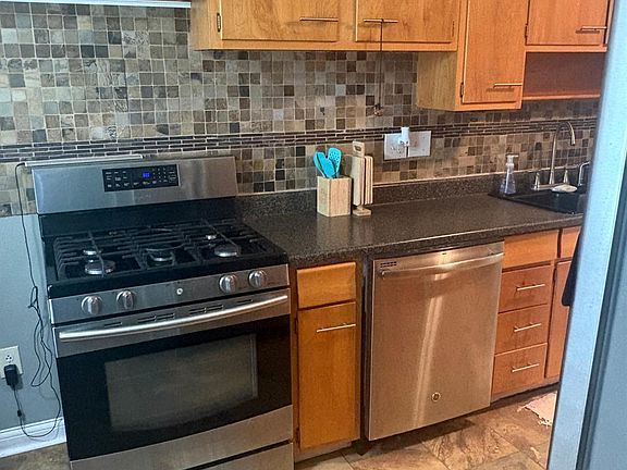 2nd image of 10865 Lemarie Dr