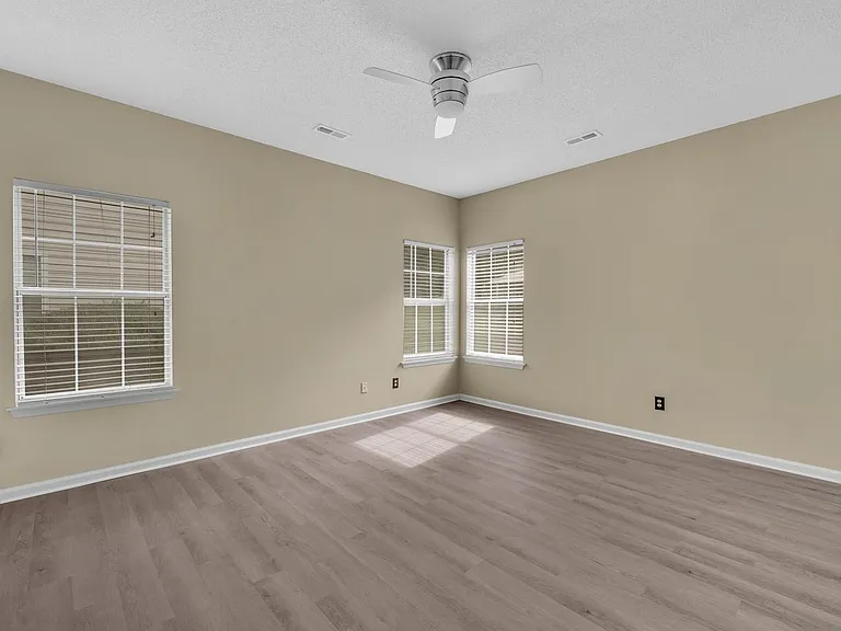 8335 Springhead Ln — Photo 12