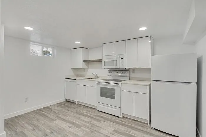 235 N 800 E — Photo 8