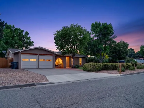 539 Todd, White Rock, NM 87547