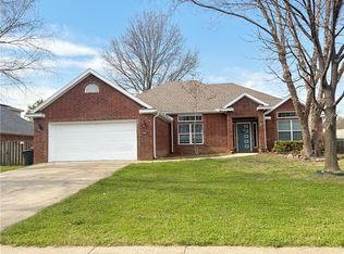 3497 Eaglecrest Cir, Springdale, AR 72762