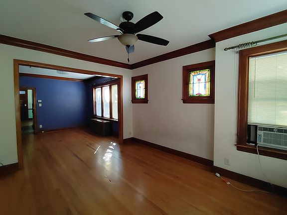 3rd image of 4359 S Artesian Ave #F1