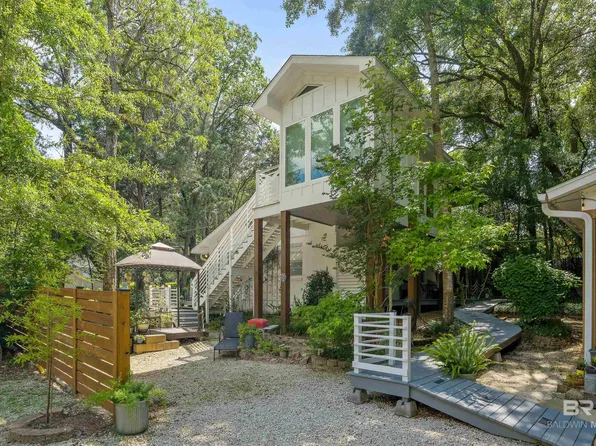 571 Dogwood Ave, Fairhope, AL 36532