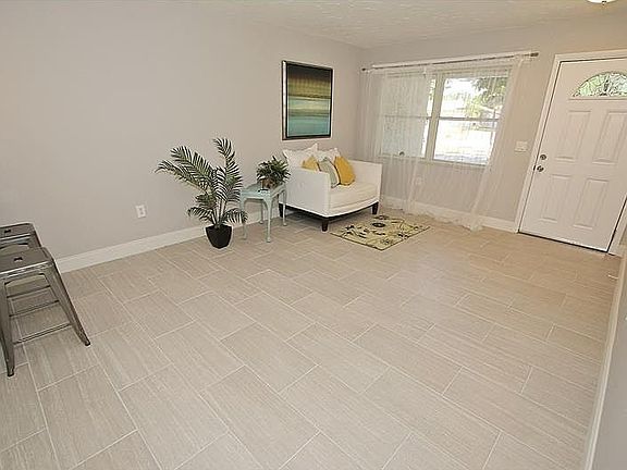 4th image of 5201 Caesar Way S
