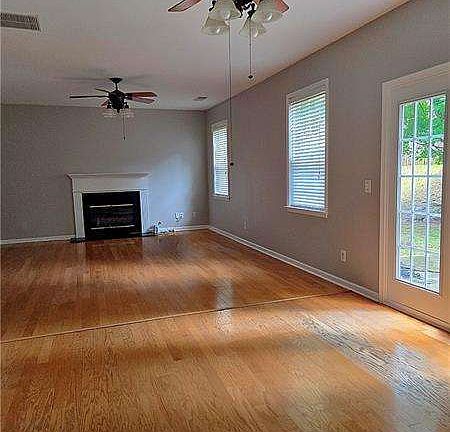 5th image of 1374 Dukes Creek Dr NW
