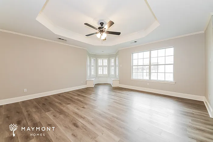3 bed, 2.0 bath, 2511 sqft, $2,427 — Photo 3